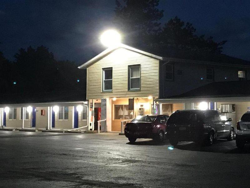 Americas Best Value Inn Jonesville/Hillsdale Екстер'єр фото