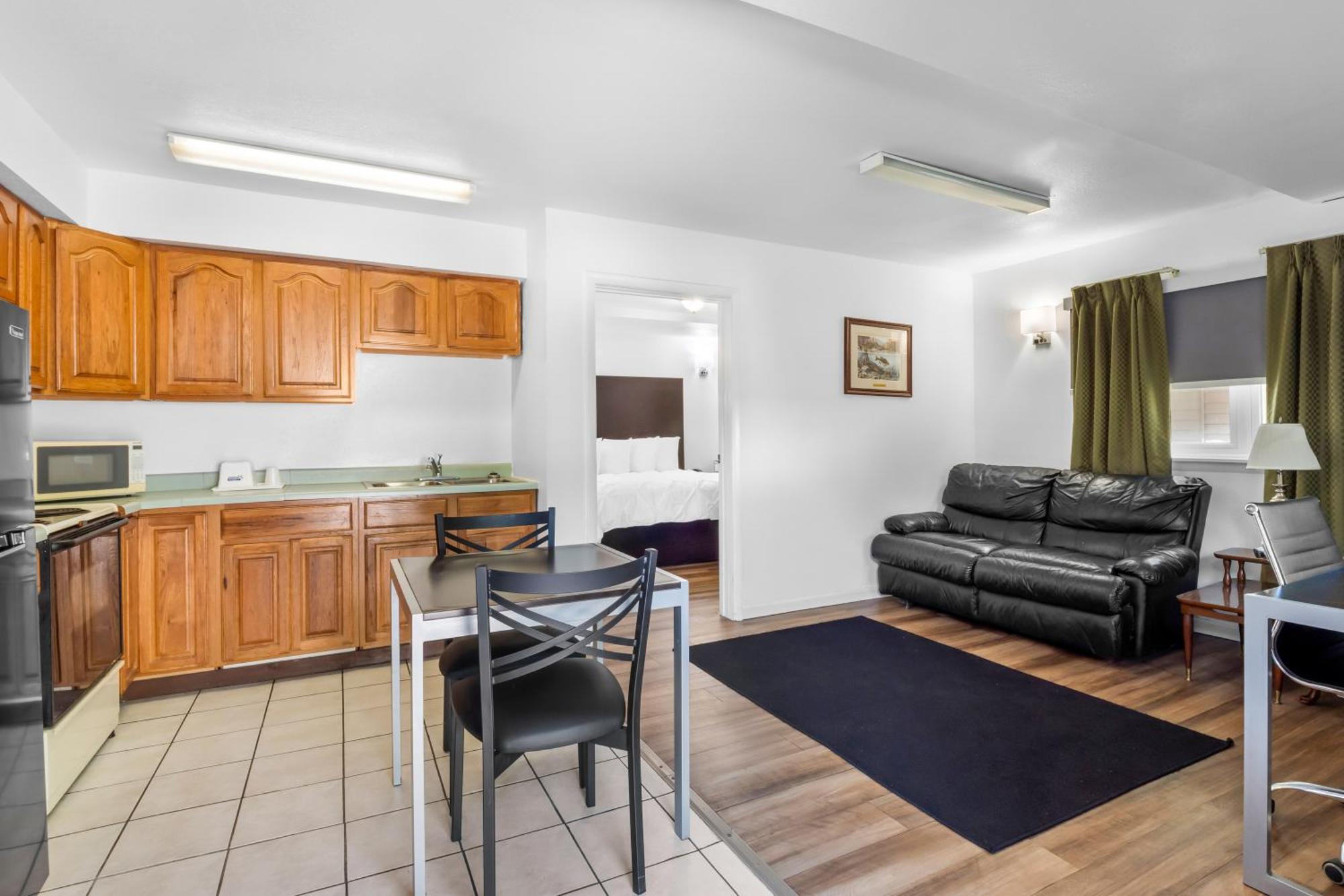 Americas Best Value Inn Jonesville/Hillsdale Екстер'єр фото