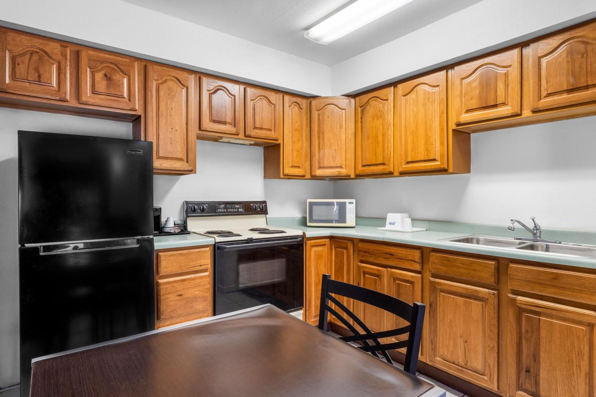 Americas Best Value Inn Jonesville/Hillsdale Екстер'єр фото