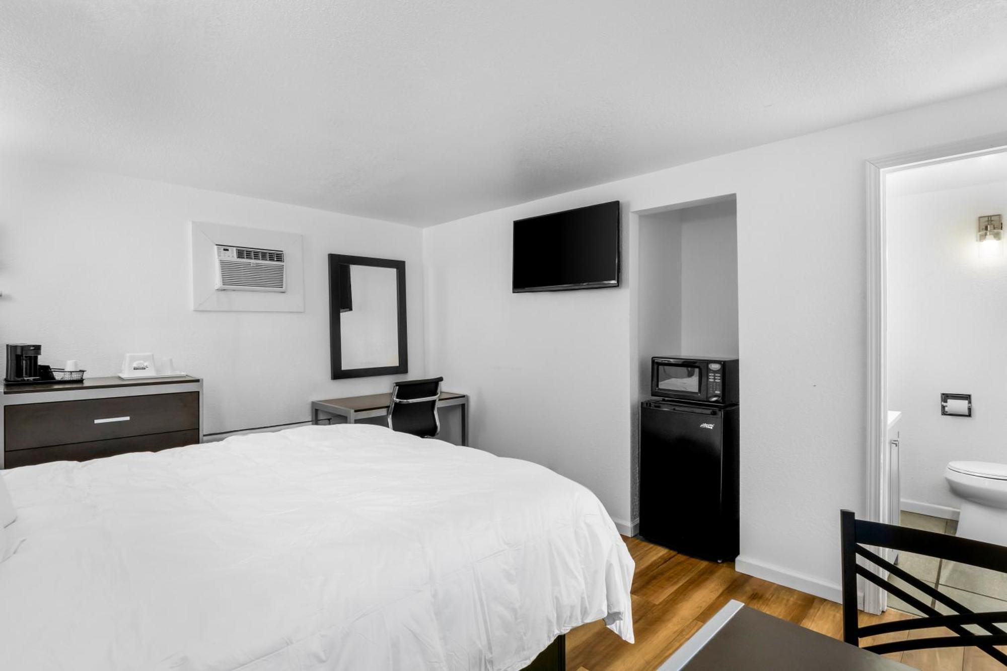 Americas Best Value Inn Jonesville/Hillsdale Екстер'єр фото