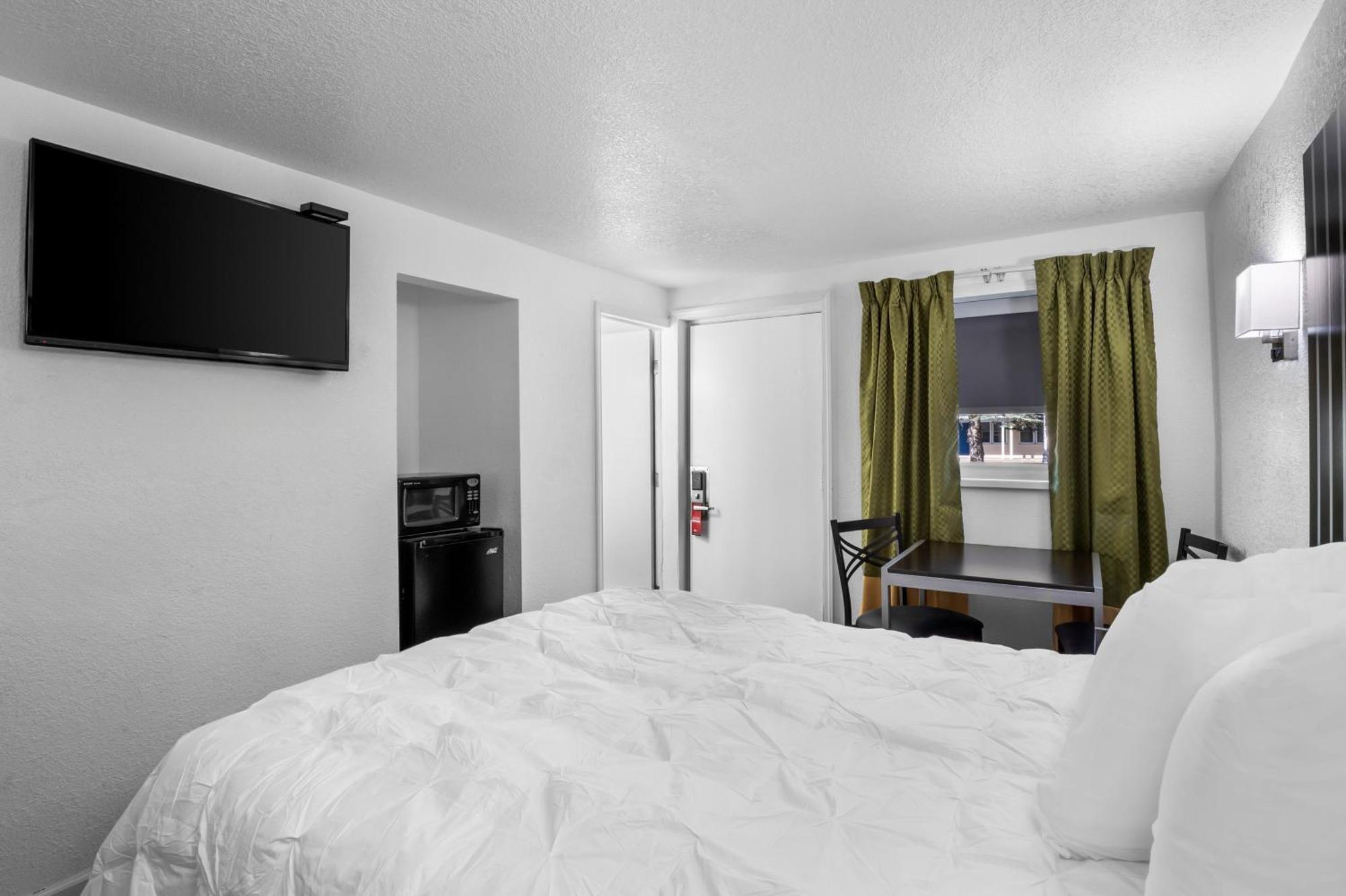 Americas Best Value Inn Jonesville/Hillsdale Екстер'єр фото