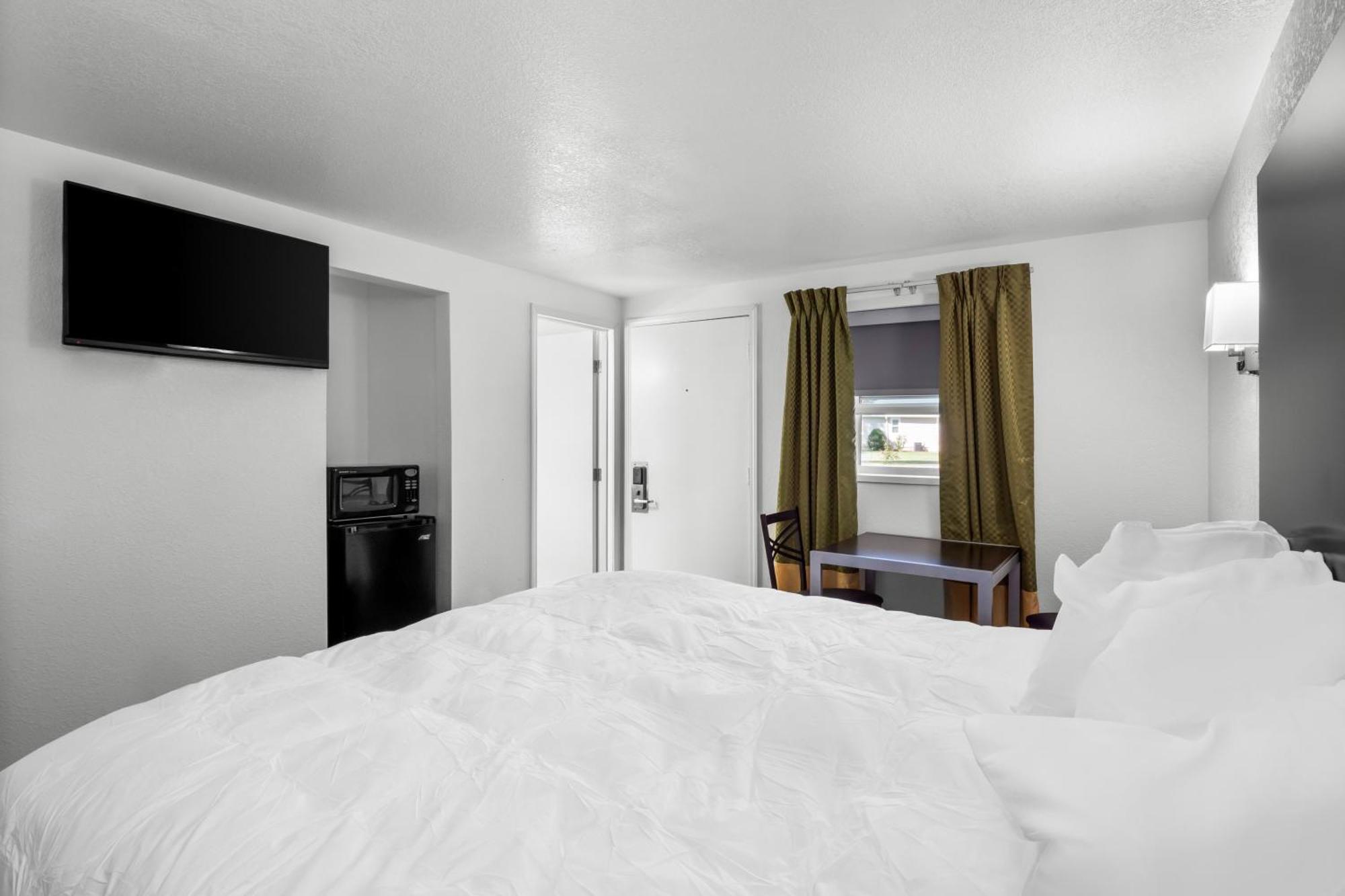 Americas Best Value Inn Jonesville/Hillsdale Екстер'єр фото