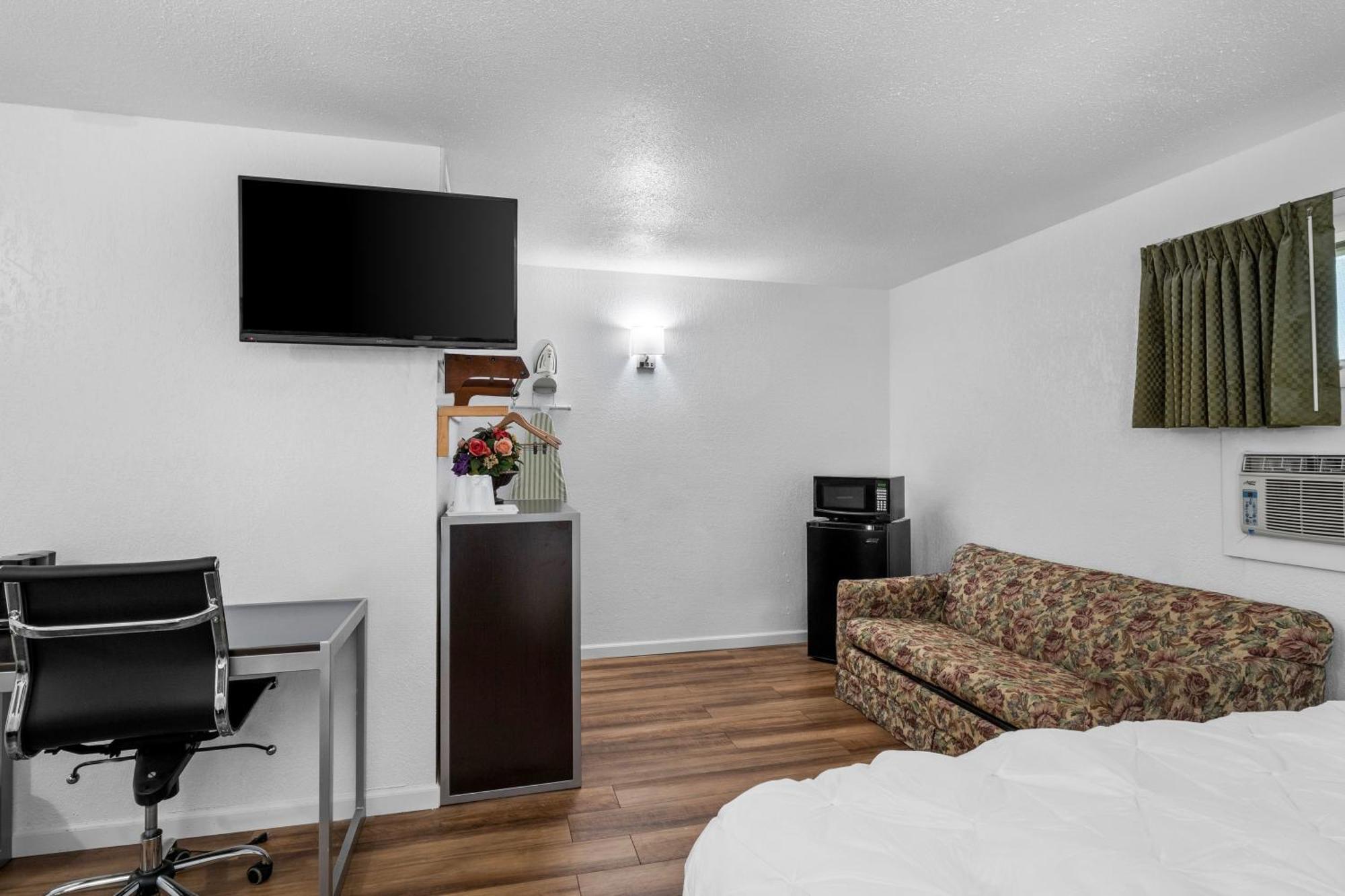 Americas Best Value Inn Jonesville/Hillsdale Екстер'єр фото