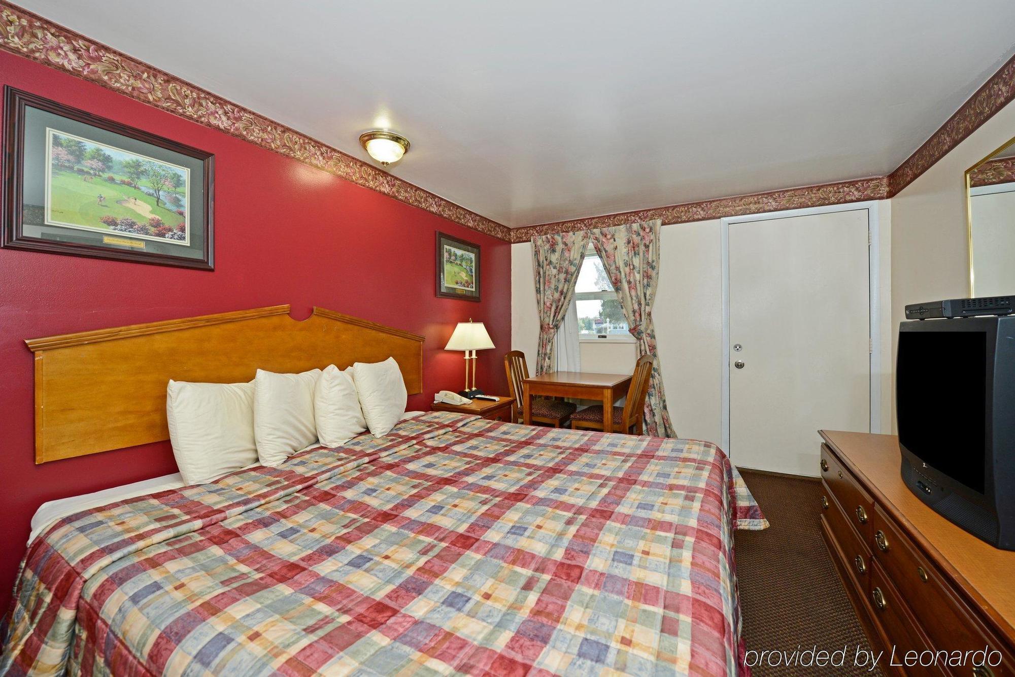 Americas Best Value Inn Jonesville/Hillsdale Номер фото